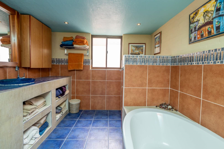 4 Bedroom Property for Sale in Gordons Bay Western Cape